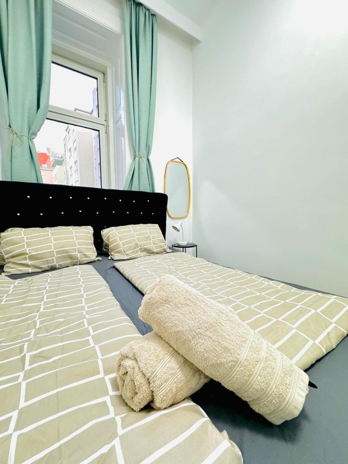 Cozy 9Br Shared Apartment, Only 12Min Walk To Augarten Vienne Extérieur photo